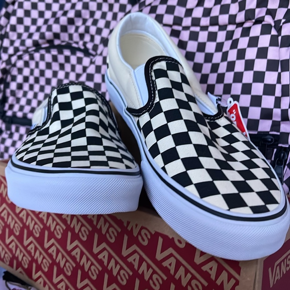 Vans WMNS Classic Slip-On
Biks.Whichckerboard/Wht
VN000EYEBWW
Sneakers - Picture 7 of 16
